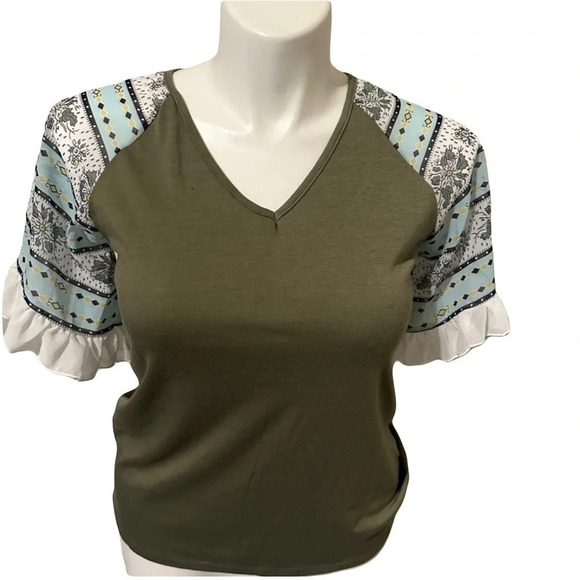 Floral Sleeve Green V-neck Top Size Medium - Picture 1 of 2